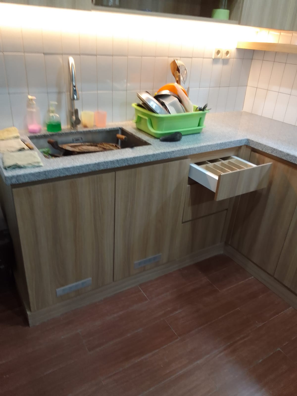 Interior bedroom suite mewah di Gading Serpong